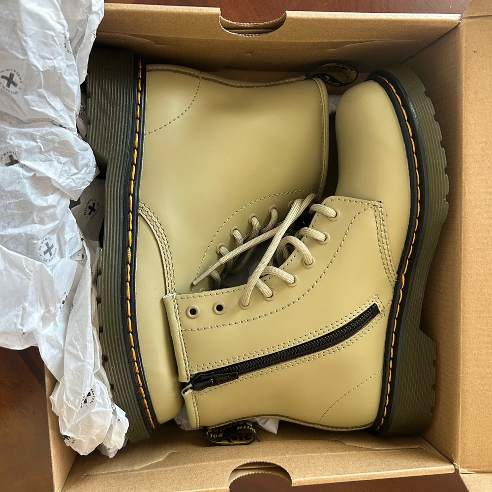 Dr marten boots 1460